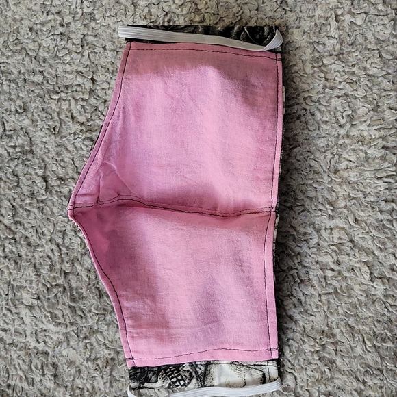 Skull and Roses Face Mask - Picture 3 of 3